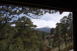 The Rose Den - Romantic Mountain Cabin with Views!