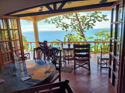 WaveSong: Mountainside Villa with Ocean views & Pool