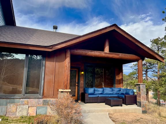 Bears Den #1 - Wildlife, Hot tub, and Views - Sale!